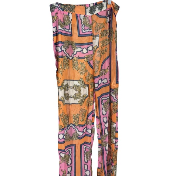 Pretty Little Thing Pink Scarf Print Beach Flared Pants - Picture 4 of 5